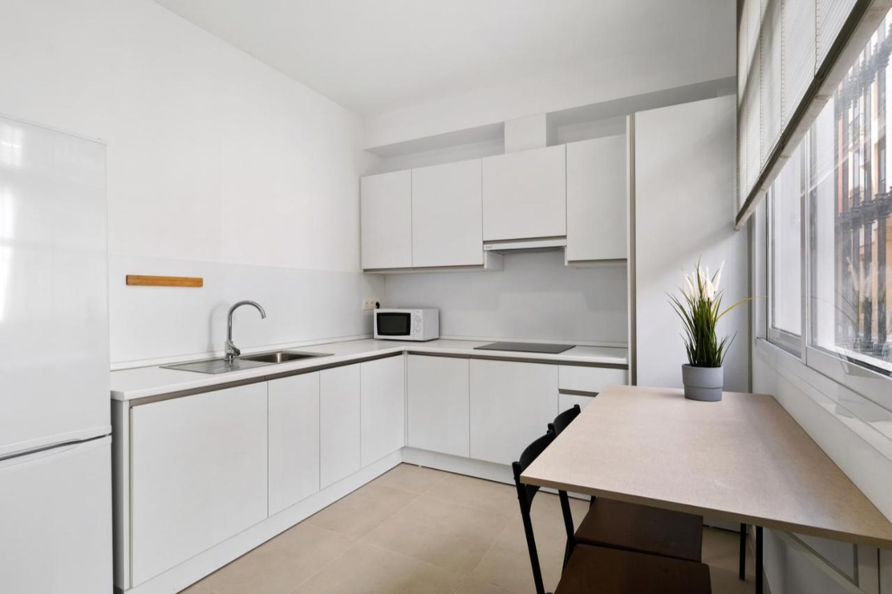 Comfy Centre Apartment In Малага Екстер'єр фото